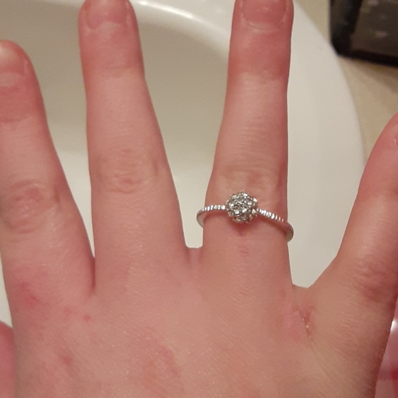 Ring - Picture 2 of 2